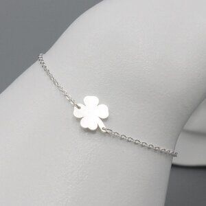 Jewelry bracelet lucky 4 leaf clover silver tone dainty modern minimalist new